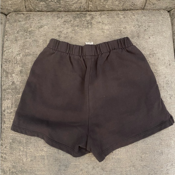 Garage Highwaisted Shorts - Picture 2 of 3
